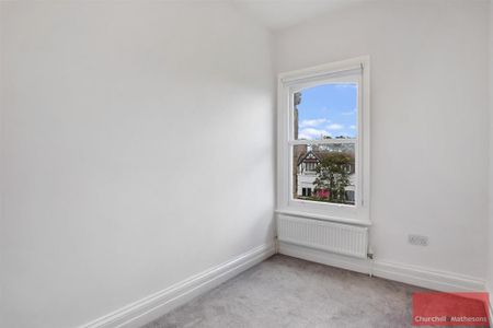 4 bedroom flat to rent - Photo 4