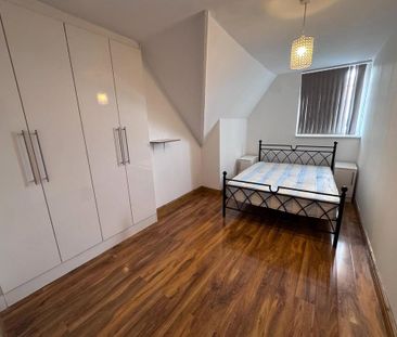 3 bedroom apartment to rent - Photo 2