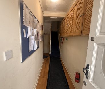 Room in a Shared House, Cromwell Road, LU3 - Photo 4
