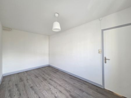 Location Appartement 3 pièces 54m² TROYES 10000 - Photo 5