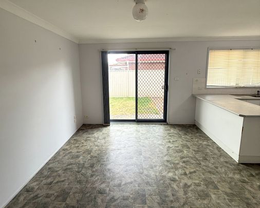 3 Bedroom Home with Study! - Photo 1