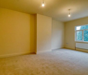 4 bedroom detached house to rent - Photo 4