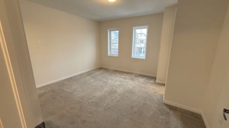 For Lease - 38 Patterson Drive, Haldimand, Ontario - Photo 2