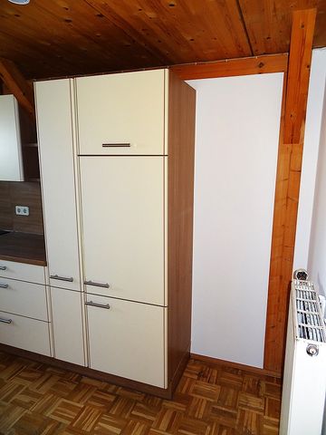 Gemütliche, geräumige und sonnige Maisonette-Mietwohnung mit guter Raumaufteilung …! - Photo 2