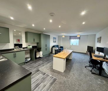 4 bedroom apartment to rent - Photo 2