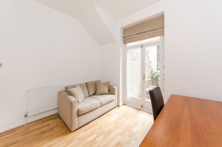 Earls Court, London, SW5 ground floor flat to rent - Photo 4