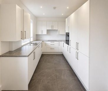 2 bedroom maisonette to rent - Photo 2