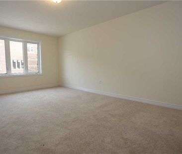 For Lease - 48 Falconridge Terrace, East Gwillimbury, Ontario - Photo 2