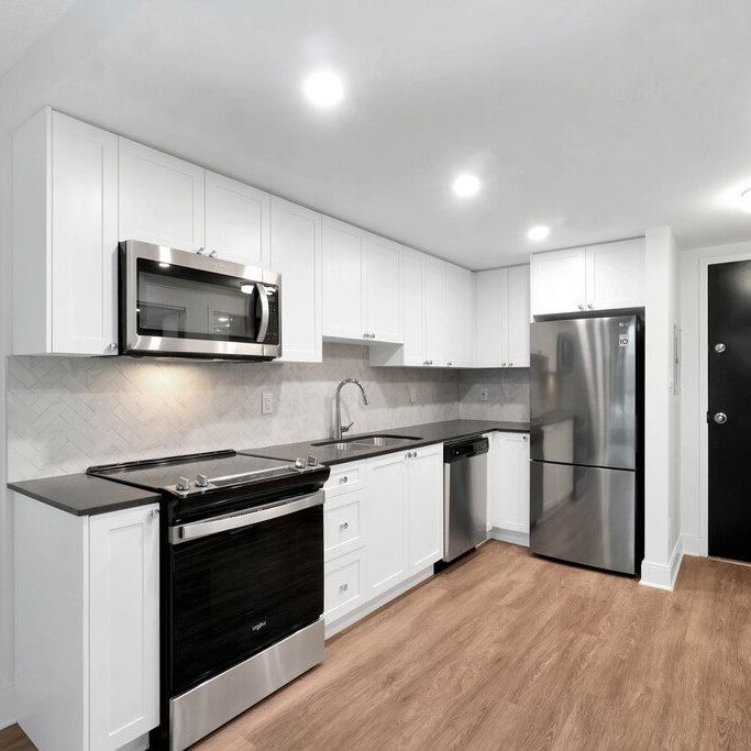 Pacific Terrace Apartments - Photo 1