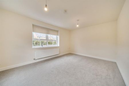 2 bedroom end of terrace house to rent - Photo 5