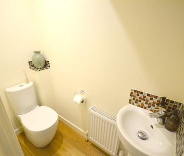3 bedroom House To Let - Photo 6