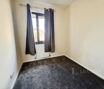 3 bedroom detached house to rent - Photo 2