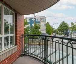 202 1989 Dunbar Street, Vancouver - Photo 1