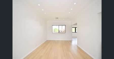 Renovated Family Home with Central Air Conditioning - Photo 3