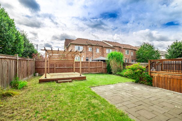 For Lease - 4 Courtland Crescent, East Gwillimbury, Ontario - Photo 1