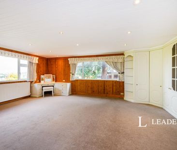 4 bedroom detached house to rent - Photo 4