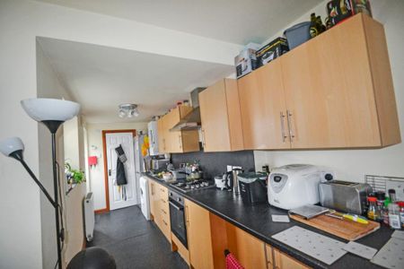 2 bedroom terraced house to rent - Photo 5