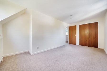 3 bedroom detached house to rent - Photo 4