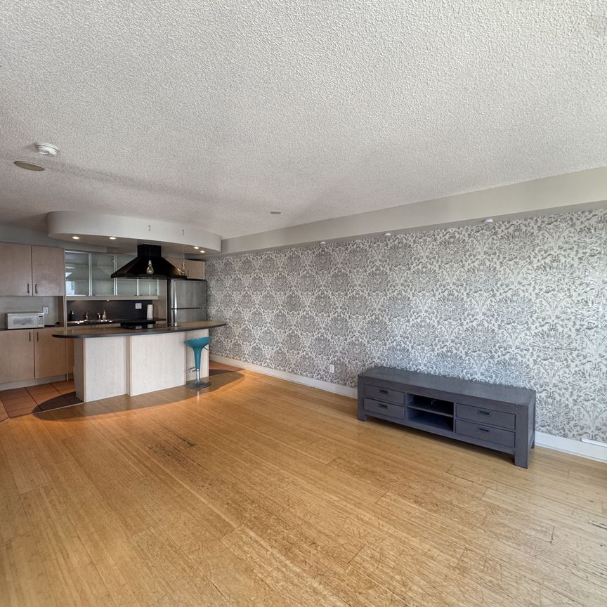 For Lease - 550 Queens Quay Unit# 807, Toronto, Ontario - Photo 1