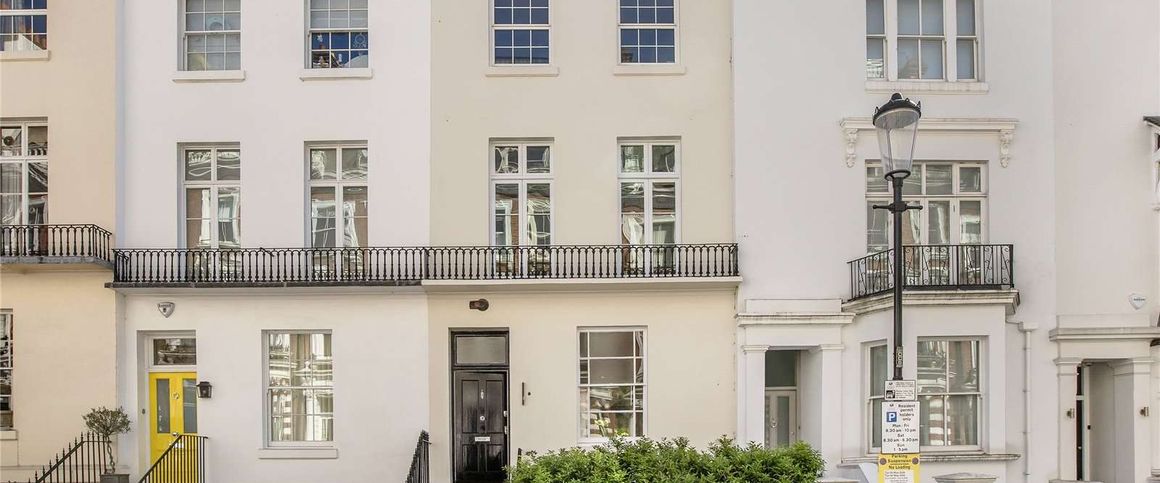 Bright family house over four floors on the northern end of Hornton Street. - Photo 1