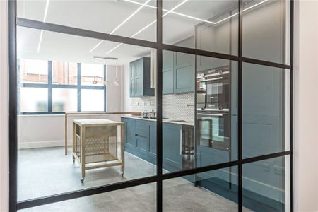 Munster Road, London, SW6 - Photo 2