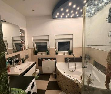 Ich biete eine wunderschöne 4 Zimmer whg.in lierenfeld an - Foto 2