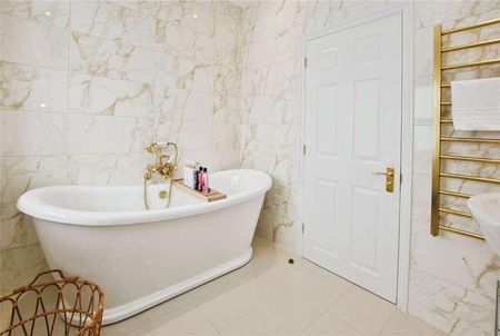 Regency Apartments, Springfield Road, Chelmsford, Essex, CM2 - Photo 4