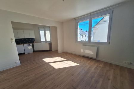 Louer appartement 4 pièces de 77 m² - Photo 4