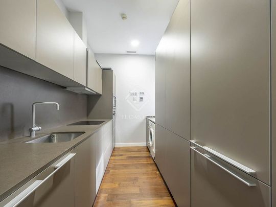 Luxury penthouse for rent in Valencia - Photo 1