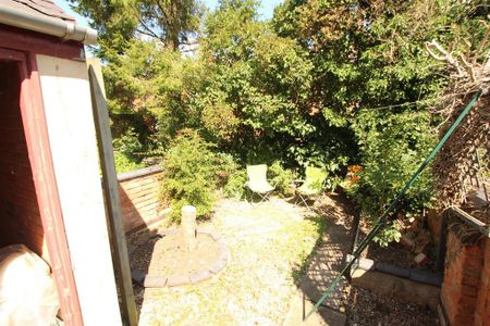 2 bedroom terraced house to rent - Photo 4