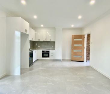 Stunning Brand-New 3 Bedroom Granny Flat in Oxley Park - Photo 4
