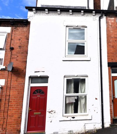 3 bedroom House in Chiswick Terrace, Leeds - Photo 3