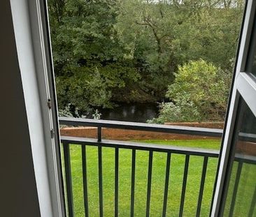 3 Bed Flat, Pleasance Street, G43 - Photo 2