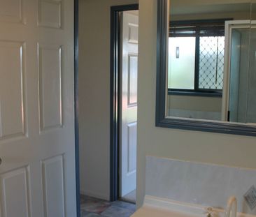 15 Cassia Street, Beaconsfield QLD 4740 - House For Rent | Domain - Photo 6