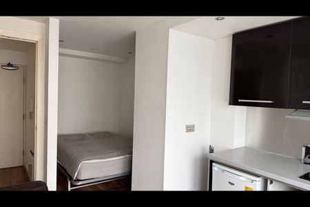Studio Flat, Wellington Street, LS1 - Photo 4