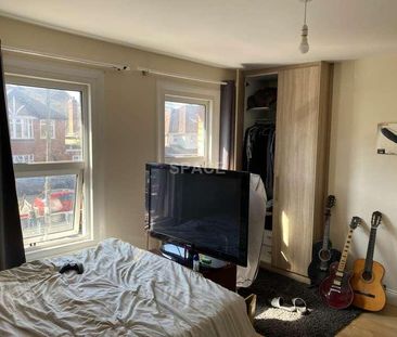 St Peters Road, Earley, RG6 - Photo 3