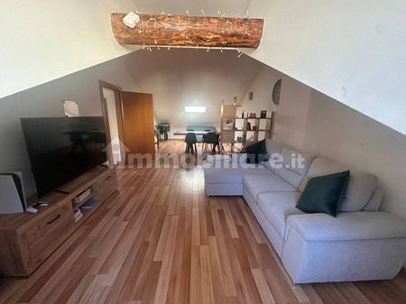 Trilocale via piazza Emanuele, Centro, Belluno - Foto 2