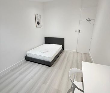 Room in a Shared Flat, Works, N4 - Photo 3