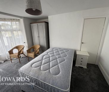 4 bedroom terraced house to rent - Photo 3