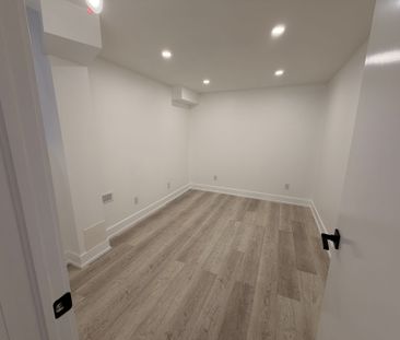 For Lease - 2129 Glenfield Road Unit# Bsmt, Oakville, Ontario - Photo 5