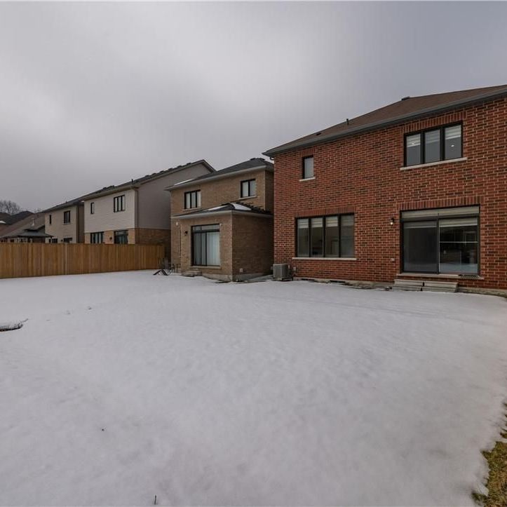 For Lease - 150 Cactus Crescent, Hamilton, Ontario - Photo 1