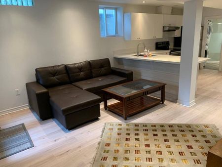 For Lease - 130 Ashdale Avenue Unit# Basement Furnished, Toronto, Ontario - Photo 4