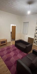 Room in a Shared Flat, Edmund Street, M6 - Photo 4