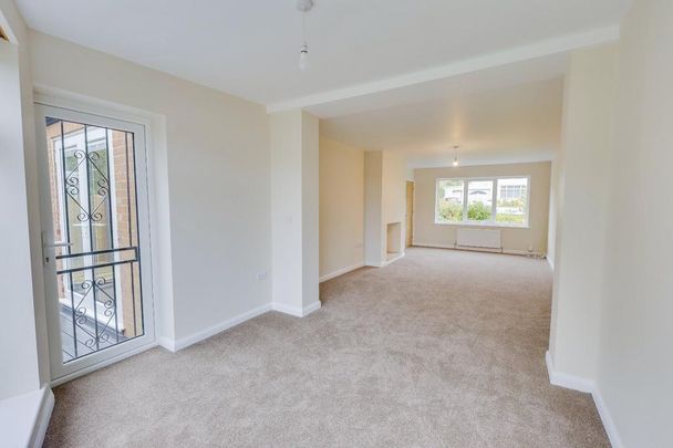 3 bedroom semi-detached house to rent - Photo 1