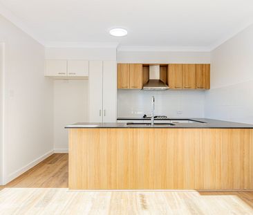 Modern Comfort Meets Quality Design - Brand New Low-Maintenance Fam... - Photo 4