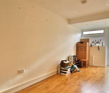 Westfield Avenue, Tewkesbury, GL20 - Photo 3