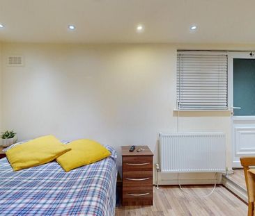 Studio to rent - Photo 4