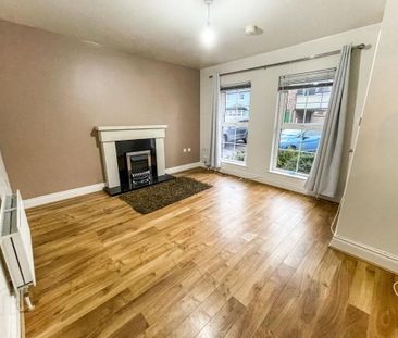 40 Lady Wallace Road, Lisburn, BT28 3WS - Photo 1