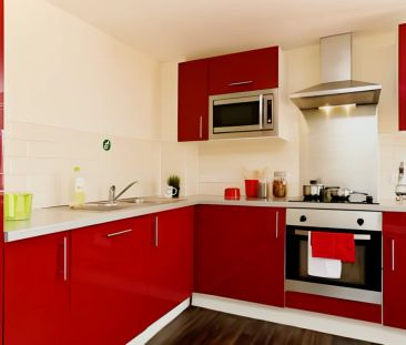 Deluxe En-Suite, Tallis Court - Photo 3