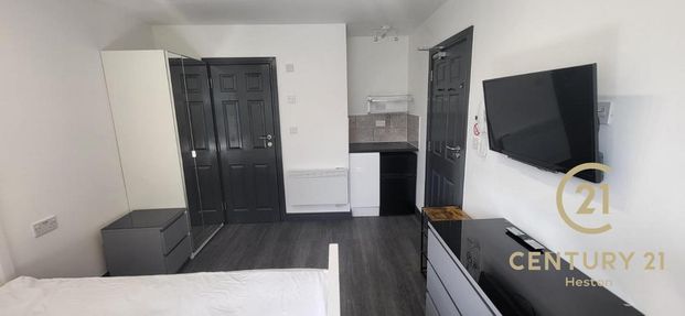 1 bedroom in a house share to rent - Photo 1